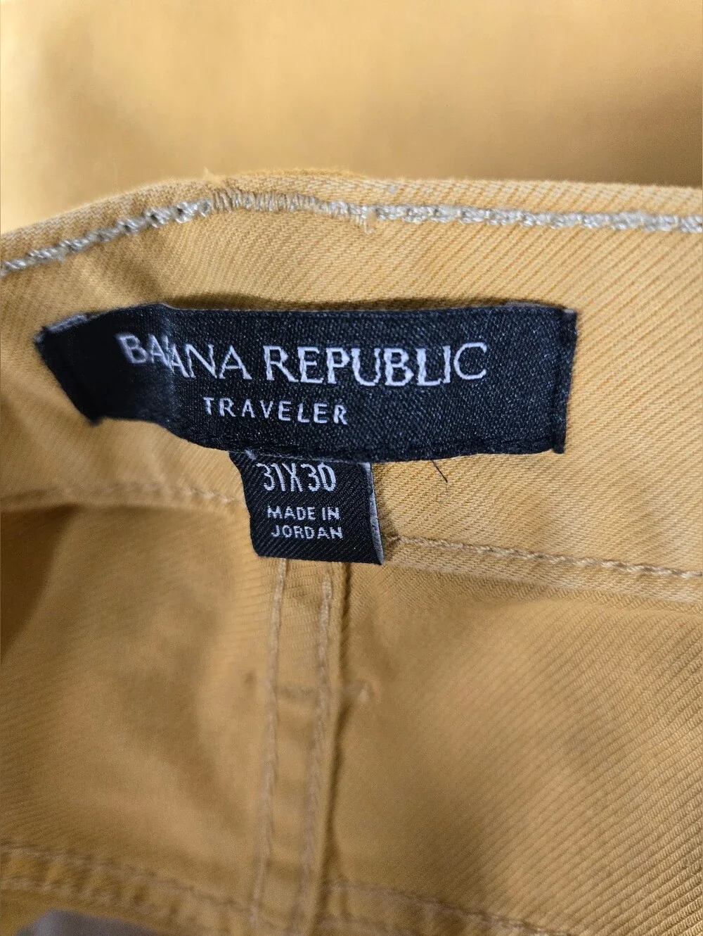 Banana Republic Traveler 31x30 Mustard Gold Jeans Pants Slim Fit